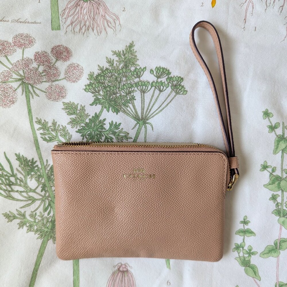 Coach Wristlet, Corner Zip Leather Wristlet in Blush